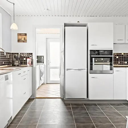 4 Bedroom Gorgeous In *
