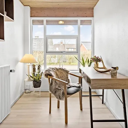 4 Bedroom Gorgeous In 펜션 *