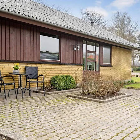 4 Bedroom Gorgeous In *